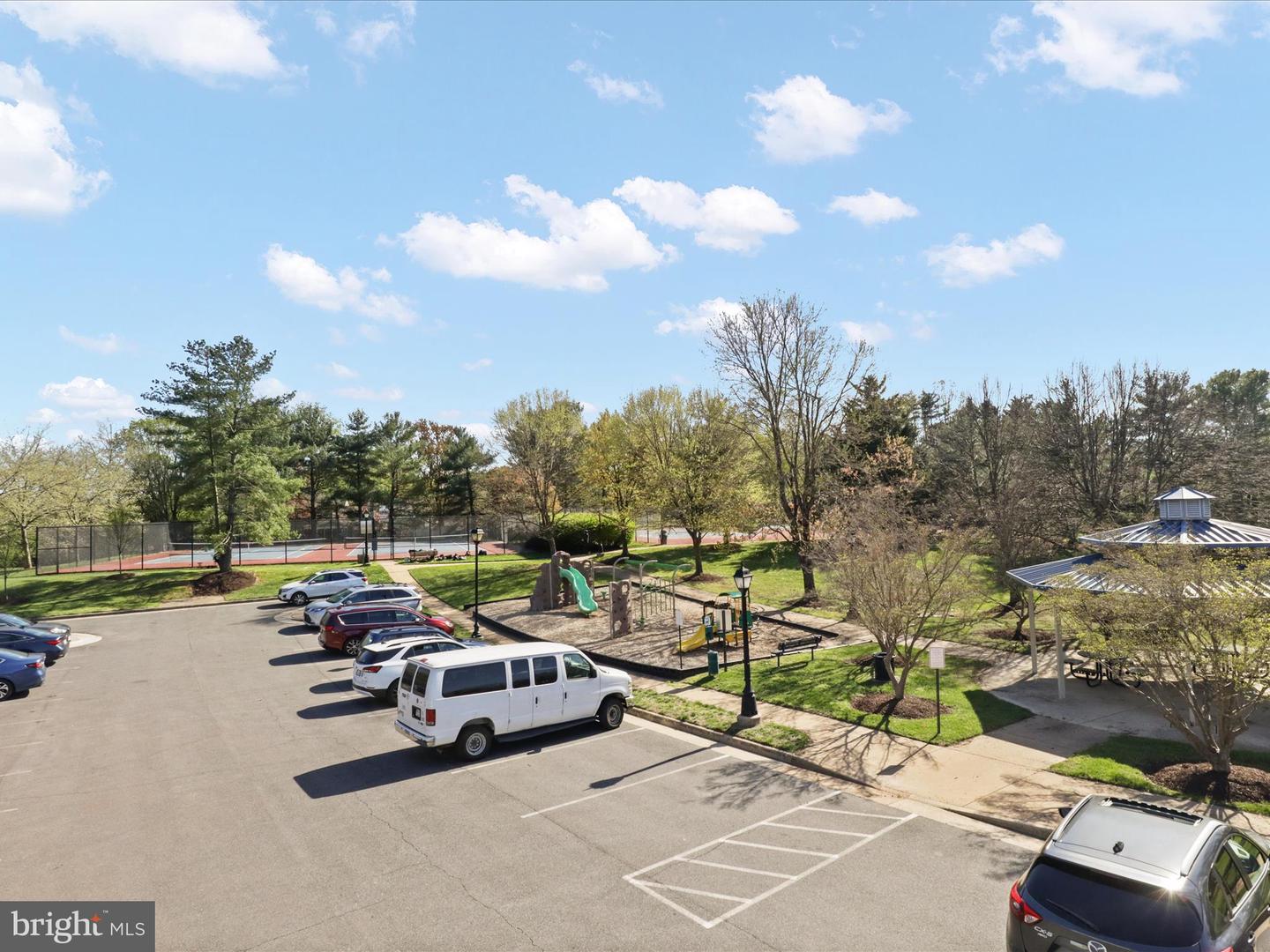 3273 MOUNTAIN LAUREL LOOP, DUMFRIES, Virginia 22026, 4 Bedrooms Bedrooms, ,3 BathroomsBathrooms,Residential,For sale,3273 MOUNTAIN LAUREL LOOP,VAPW2090334 MLS # VAPW2090334