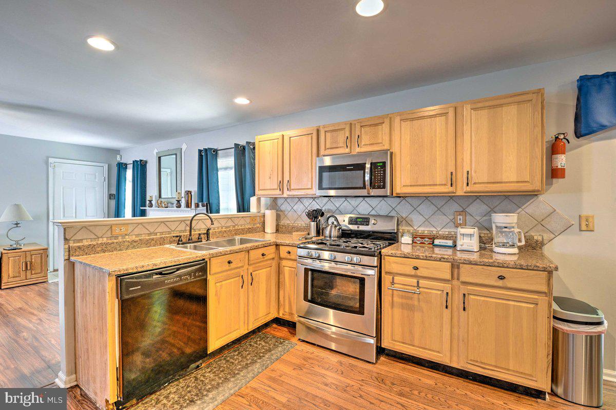 3273 MOUNTAIN LAUREL LOOP, DUMFRIES, Virginia 22026, 4 Bedrooms Bedrooms, ,3 BathroomsBathrooms,Residential,For sale,3273 MOUNTAIN LAUREL LOOP,VAPW2090334 MLS # VAPW2090334