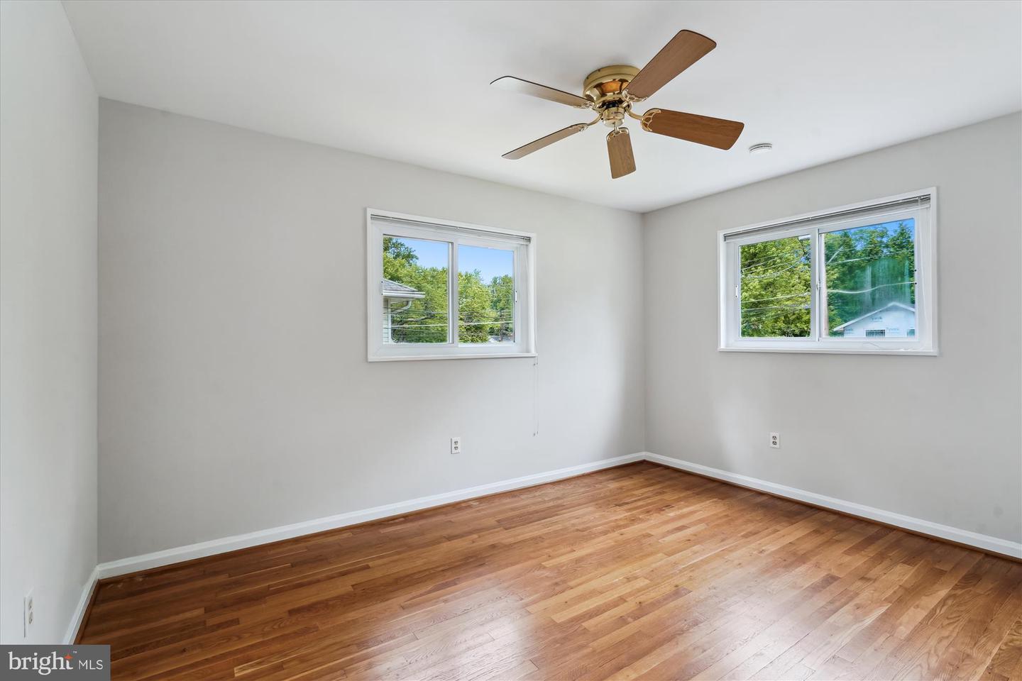 10831 WOODLAND DR, FAIRFAX, Virginia 22030, 3 Bedrooms Bedrooms, ,2 BathroomsBathrooms,Residential,For sale,10831 WOODLAND DR,VAFC2006008 MLS # VAFC2006008