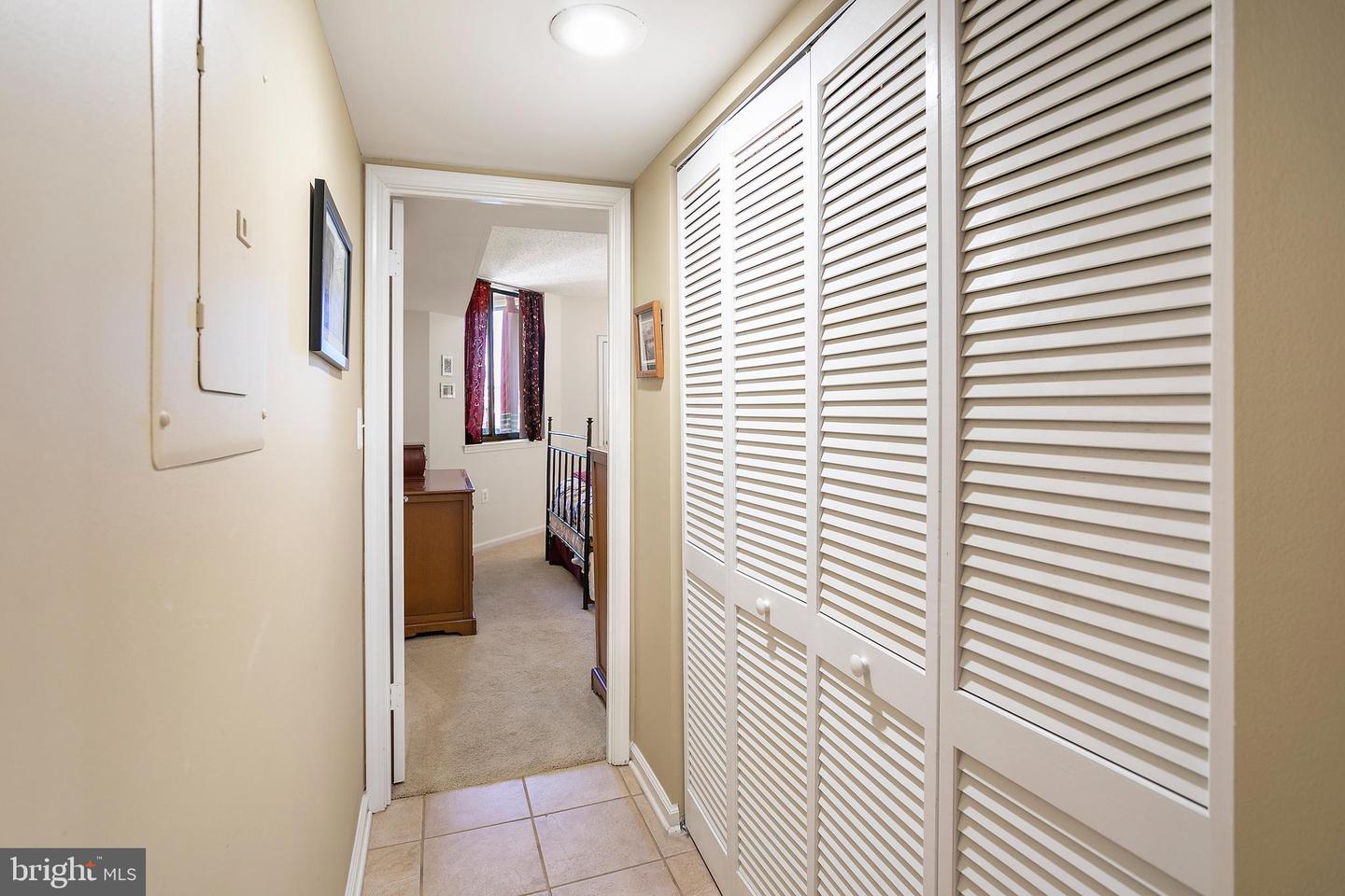 1001 N RANDOLPH ST #1007, ARLINGTON, Virginia 22201, 1 Bedroom Bedrooms, ,1 BathroomBathrooms,Residential,For sale,1001 N RANDOLPH ST #1007,VAAR2055360 MLS # VAAR2055360