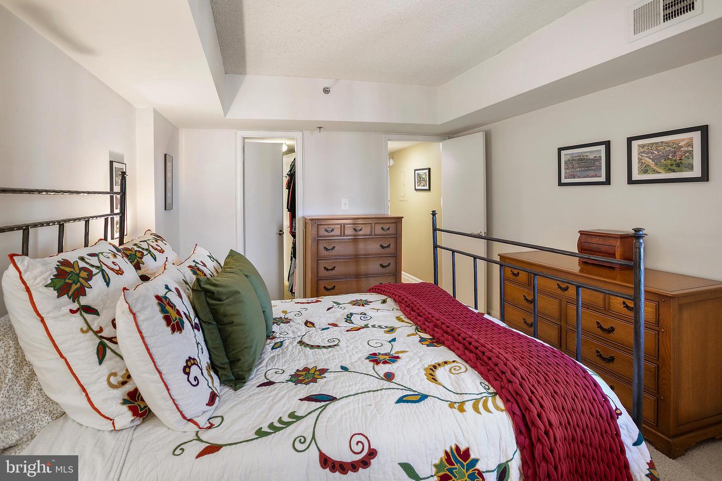 1001 N RANDOLPH ST #1007, ARLINGTON, Virginia 22201, 1 Bedroom Bedrooms, ,1 BathroomBathrooms,Residential,For sale,1001 N RANDOLPH ST #1007,VAAR2055360 MLS # VAAR2055360