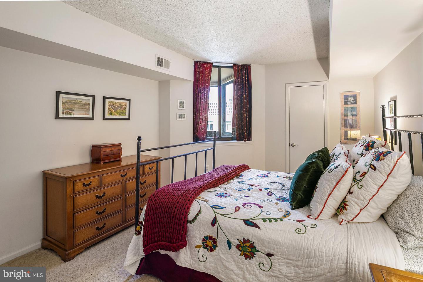 1001 N RANDOLPH ST #1007, ARLINGTON, Virginia 22201, 1 Bedroom Bedrooms, ,1 BathroomBathrooms,Residential,For sale,1001 N RANDOLPH ST #1007,VAAR2055360 MLS # VAAR2055360