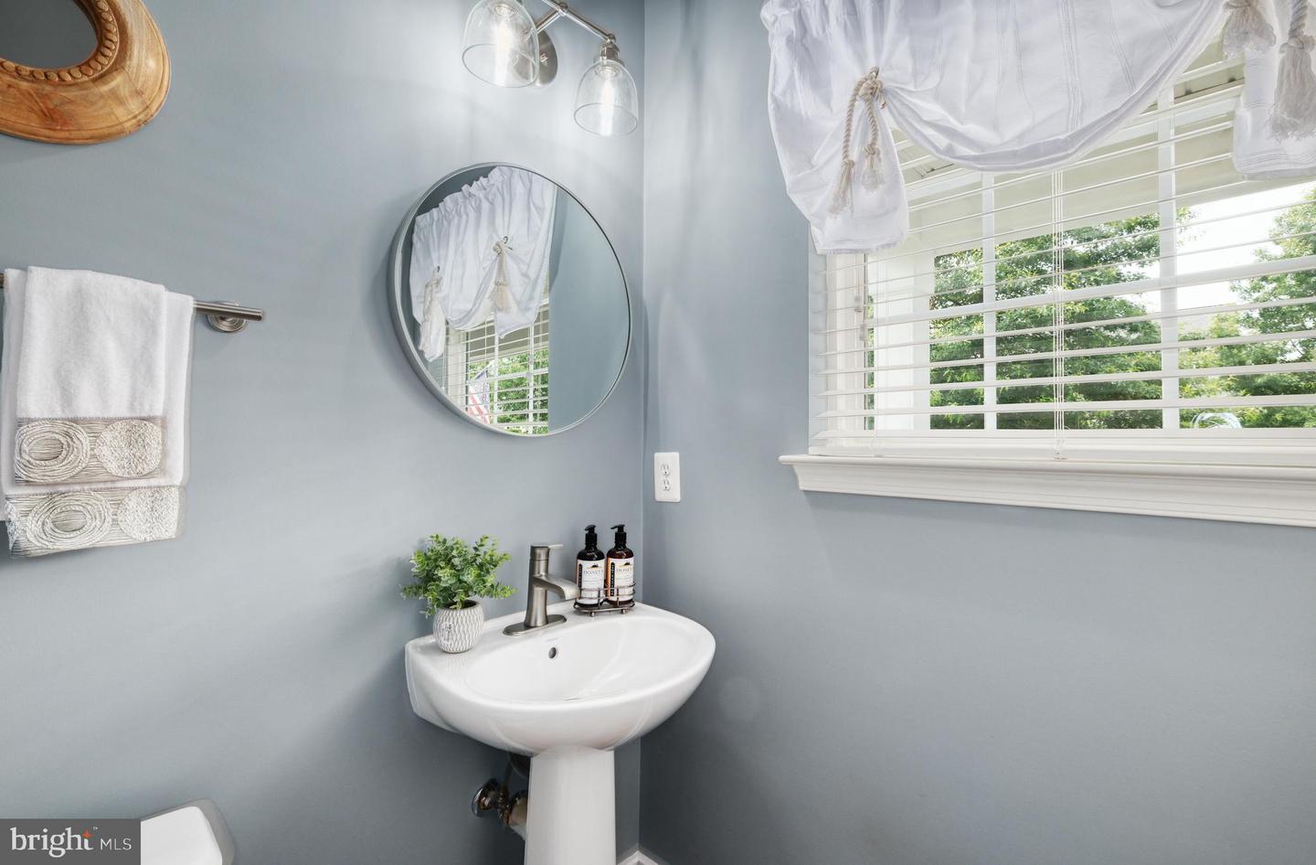 16485 CHATTANOOGA LN, WOODBRIDGE, Virginia 22191, 4 Bedrooms Bedrooms, ,3 BathroomsBathrooms,Residential,For sale,16485 CHATTANOOGA LN,VAPW2090922 MLS # VAPW2090922