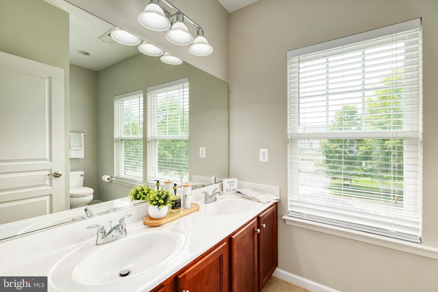 16485 CHATTANOOGA LN, WOODBRIDGE, Virginia 22191, 4 Bedrooms Bedrooms, ,3 BathroomsBathrooms,Residential,For sale,16485 CHATTANOOGA LN,VAPW2090922 MLS # VAPW2090922