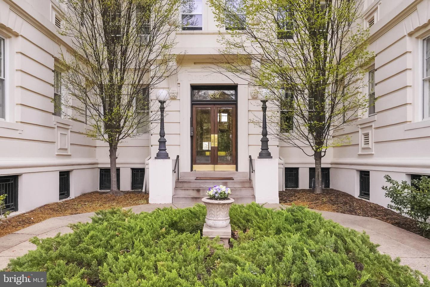 1657 31ST ST NW #203, WASHINGTON, District Of Columbia 20007, 1 Bedroom Bedrooms, ,1 BathroomBathrooms,Residential,For sale,1657 31ST ST NW #203,DCDC2194736 MLS # DCDC2194736