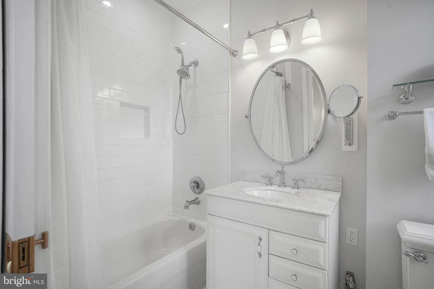1657 31ST ST NW #203, WASHINGTON, District Of Columbia 20007, 1 Bedroom Bedrooms, ,1 BathroomBathrooms,Residential,For sale,1657 31ST ST NW #203,DCDC2194736 MLS # DCDC2194736