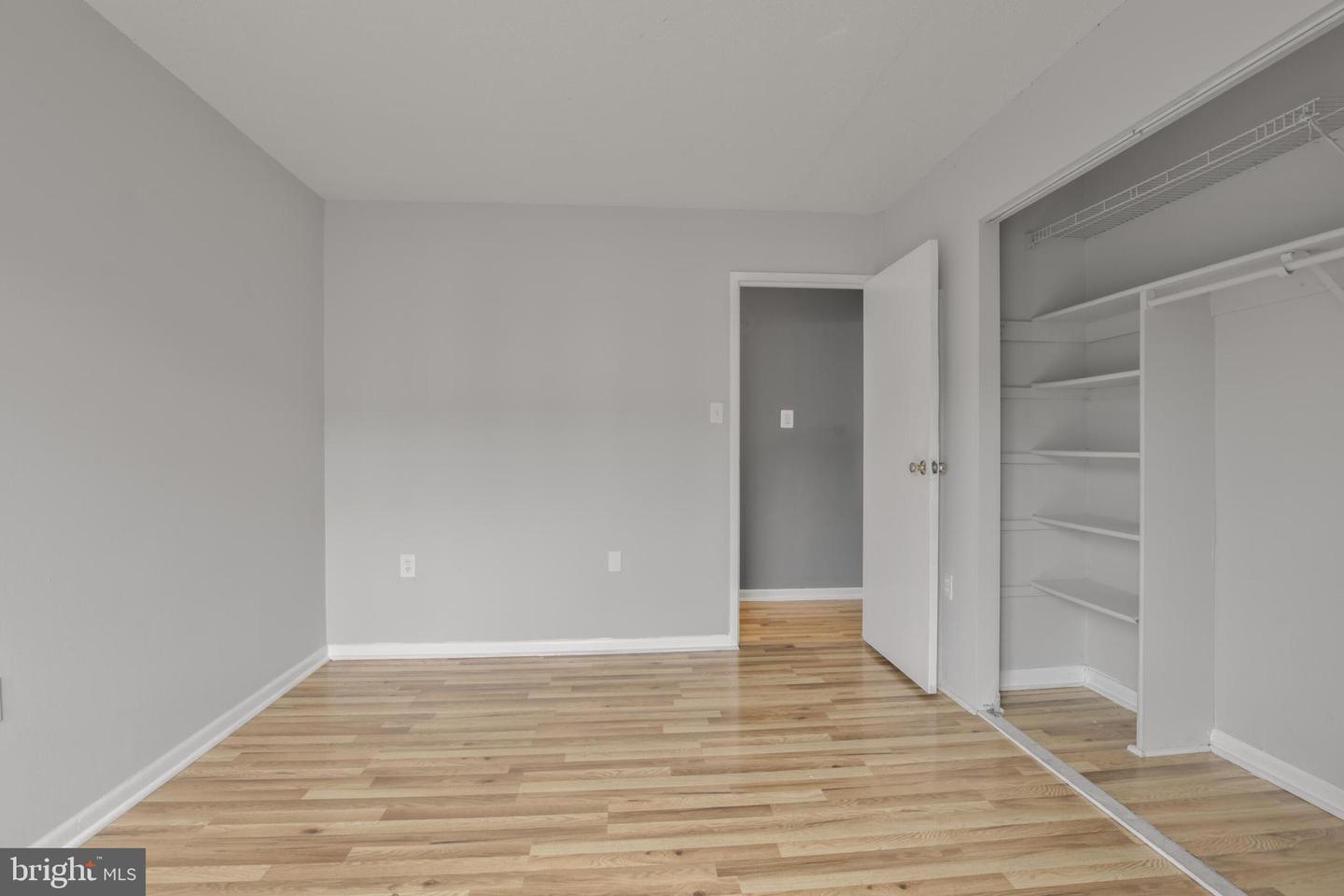 623 CENTER ST #101, HERNDON, Virginia 20170, 2 Bedrooms Bedrooms, 7 Rooms Rooms,2 BathroomsBathrooms,Residential,For sale,623 CENTER ST #101,VAFX2234154 MLS # VAFX2234154