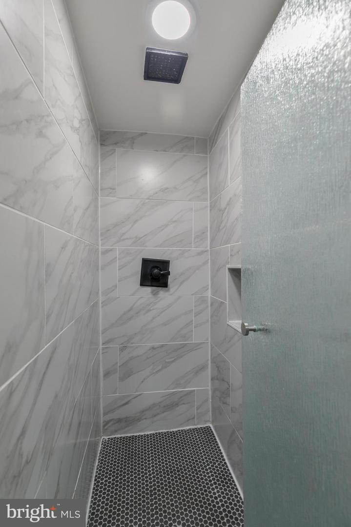623 CENTER ST #101, HERNDON, Virginia 20170, 2 Bedrooms Bedrooms, 7 Rooms Rooms,2 BathroomsBathrooms,Residential,For sale,623 CENTER ST #101,VAFX2234154 MLS # VAFX2234154