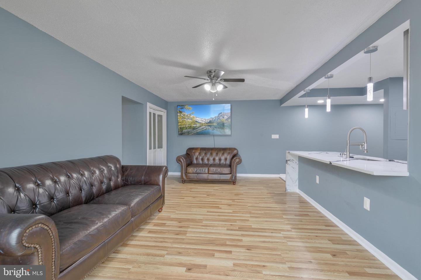 623 CENTER ST #101, HERNDON, Virginia 20170, 2 Bedrooms Bedrooms, 7 Rooms Rooms,2 BathroomsBathrooms,Residential,For sale,623 CENTER ST #101,VAFX2234154 MLS # VAFX2234154