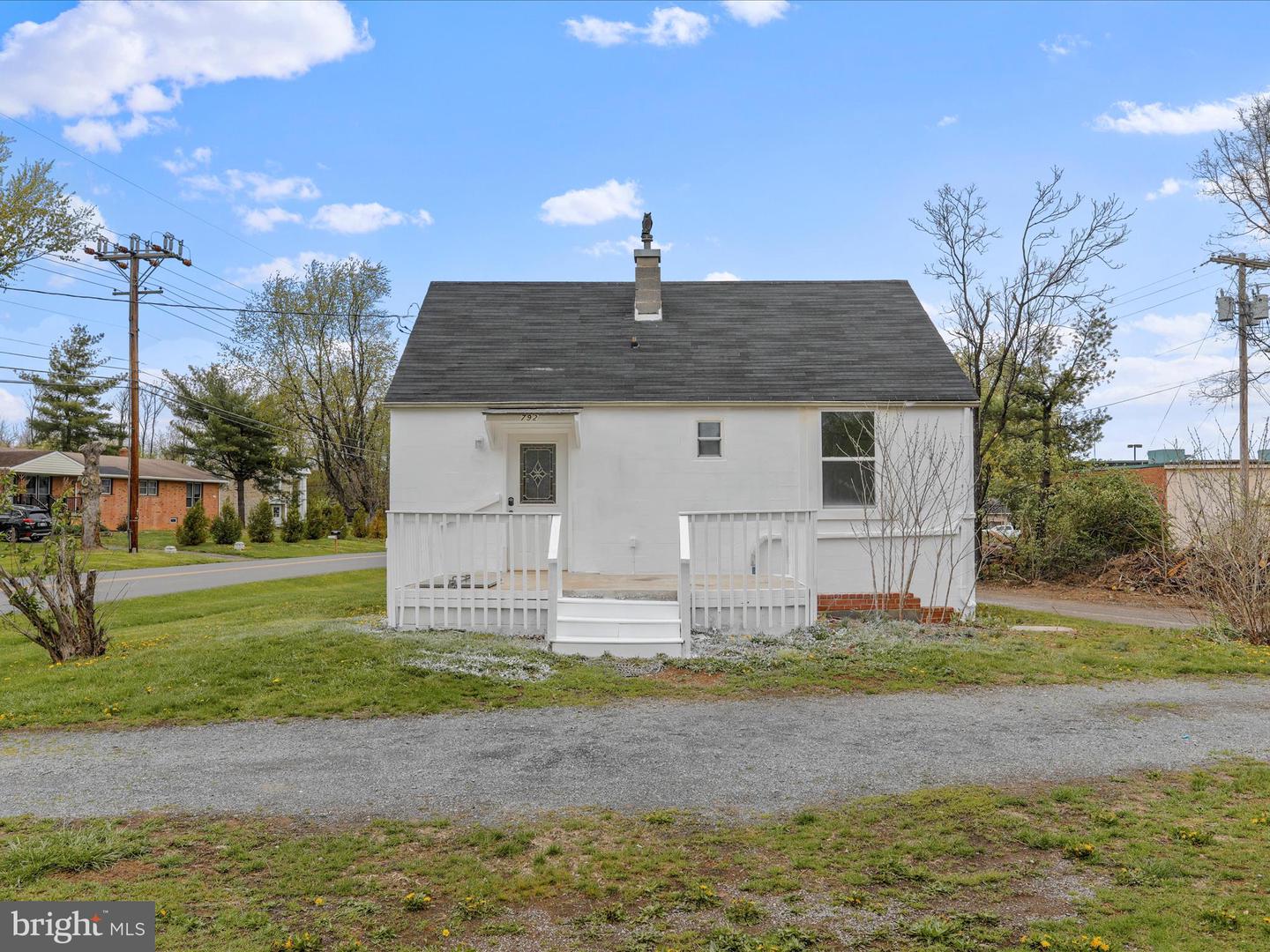 792 FOX DR, WINCHESTER, Virginia 22602, 2 Bedrooms Bedrooms, ,1 BathroomBathrooms,Residential,For sale,792 FOX DR,VAFV2033474 MLS # VAFV2033474