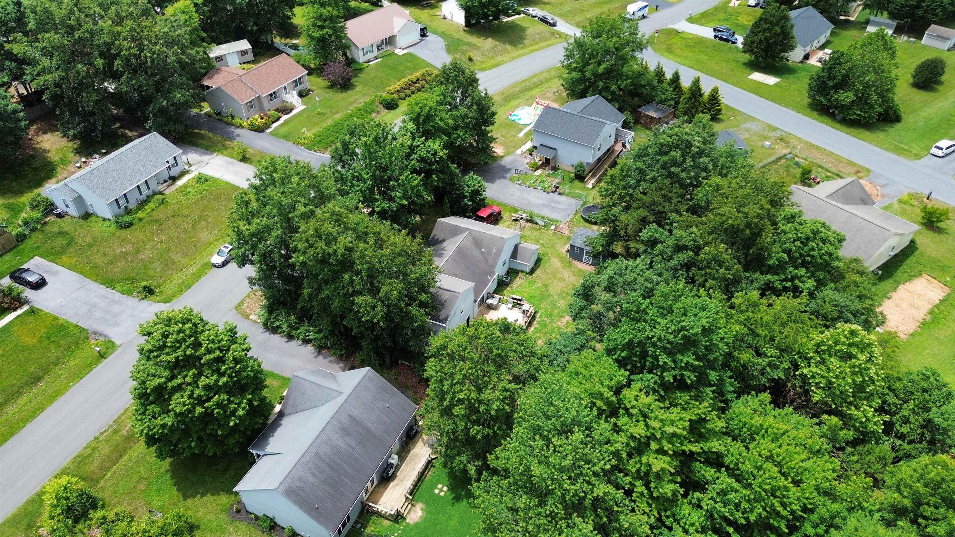 64 NORTHWOOD DR, WAYNESBORO, Virginia 22980, 3 Bedrooms Bedrooms, ,2 BathroomsBathrooms,Residential,64 NORTHWOOD DR,665923 MLS # 665923