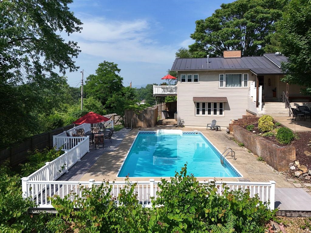 1601 BRUNSWICK RD, WAYNESBORO, Virginia 22980, 5 Bedrooms Bedrooms, ,2 BathroomsBathrooms,Residential,1601 BRUNSWICK RD,665927 MLS # 665927