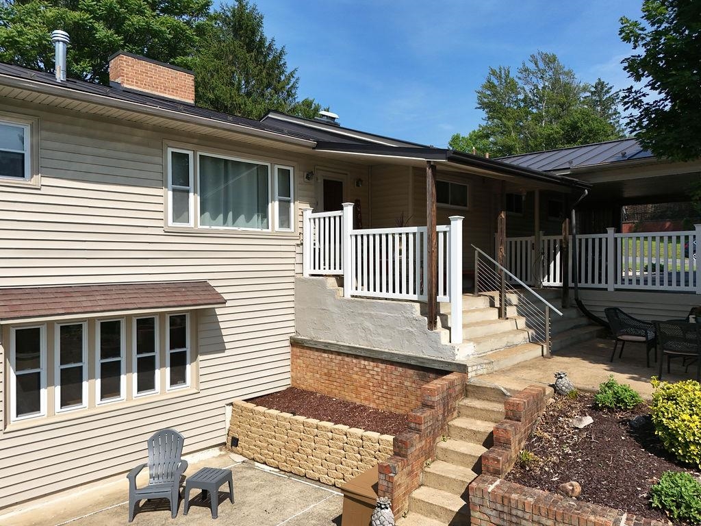 1601 BRUNSWICK RD, WAYNESBORO, Virginia 22980, 5 Bedrooms Bedrooms, ,2 BathroomsBathrooms,Residential,1601 BRUNSWICK RD,665927 MLS # 665927