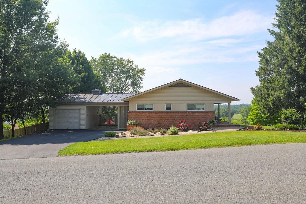 1601 BRUNSWICK RD, WAYNESBORO, Virginia 22980, 5 Bedrooms Bedrooms, ,2 BathroomsBathrooms,Residential,1601 BRUNSWICK RD,665927 MLS # 665927