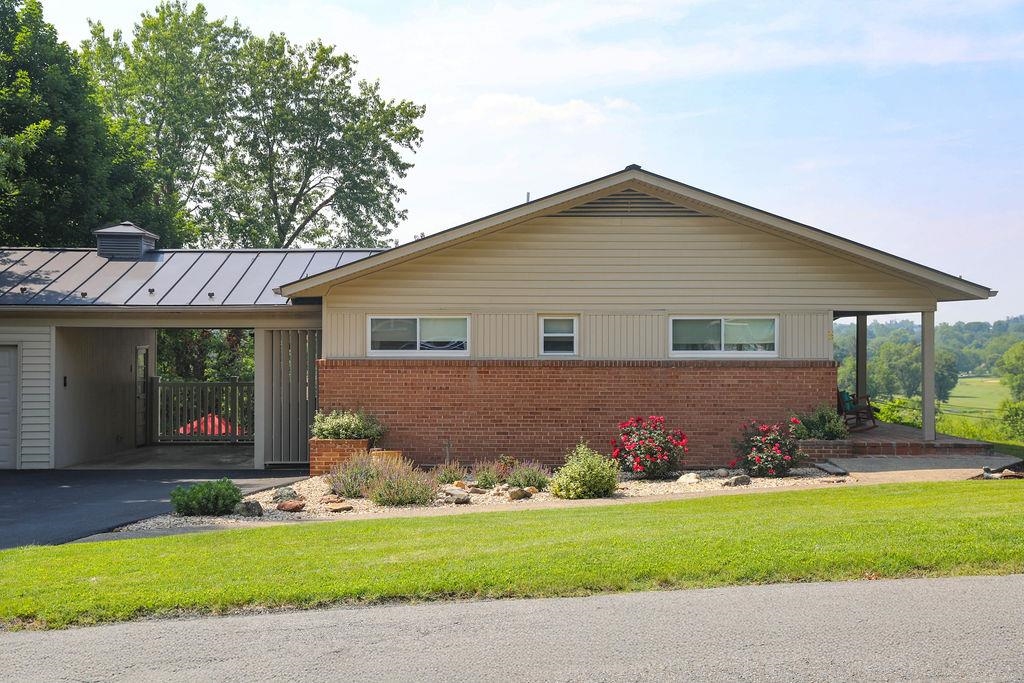 1601 BRUNSWICK RD, WAYNESBORO, Virginia 22980, 5 Bedrooms Bedrooms, ,2 BathroomsBathrooms,Residential,1601 BRUNSWICK RD,665927 MLS # 665927