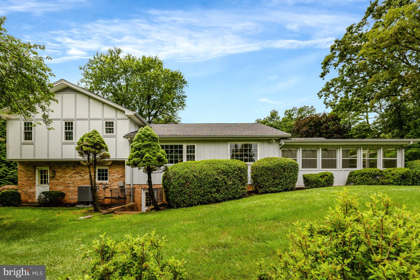 1013 WILHELM DR, GREAT FALLS, Virginia 22066, 4 Bedrooms Bedrooms, ,3 BathroomsBathrooms,Residential,For sale,1013 WILHELM DR,VAFX2235042 MLS # VAFX2235042