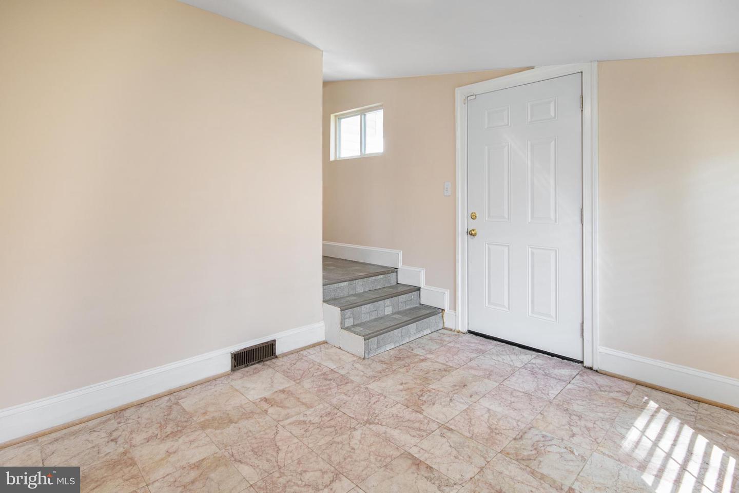 6329 MILLER DR, ALEXANDRIA, Virginia 22315, 3 Bedrooms Bedrooms, ,2 BathroomsBathrooms,Residential,For sale,6329 MILLER DR,VAFX2235112 MLS # VAFX2235112