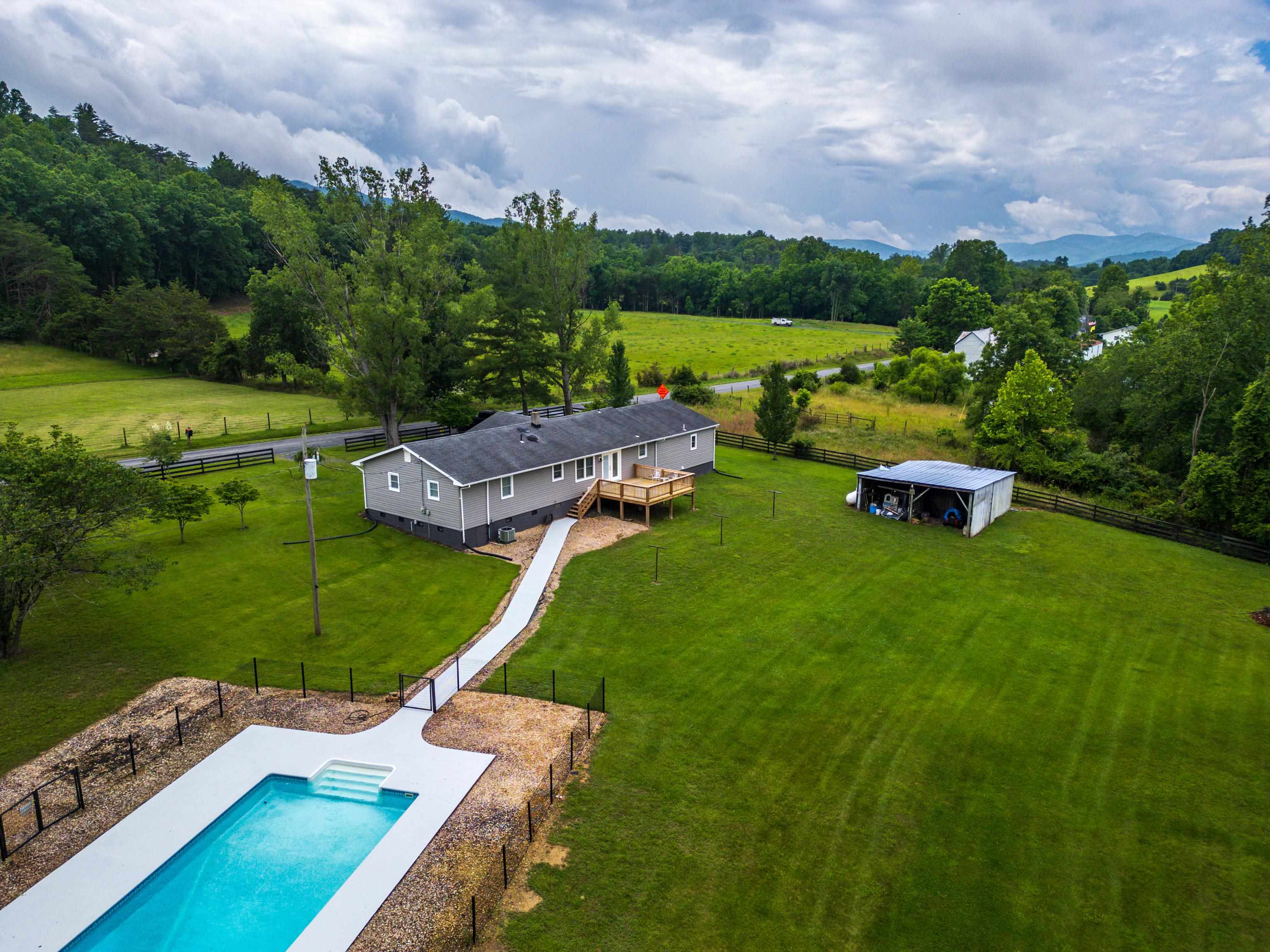 1653 LITTLE RIVER RD, GOSHEN, Virginia 24439, 4 Bedrooms Bedrooms, ,2 BathroomsBathrooms,Residential,1653 LITTLE RIVER RD,665930 MLS # 665930