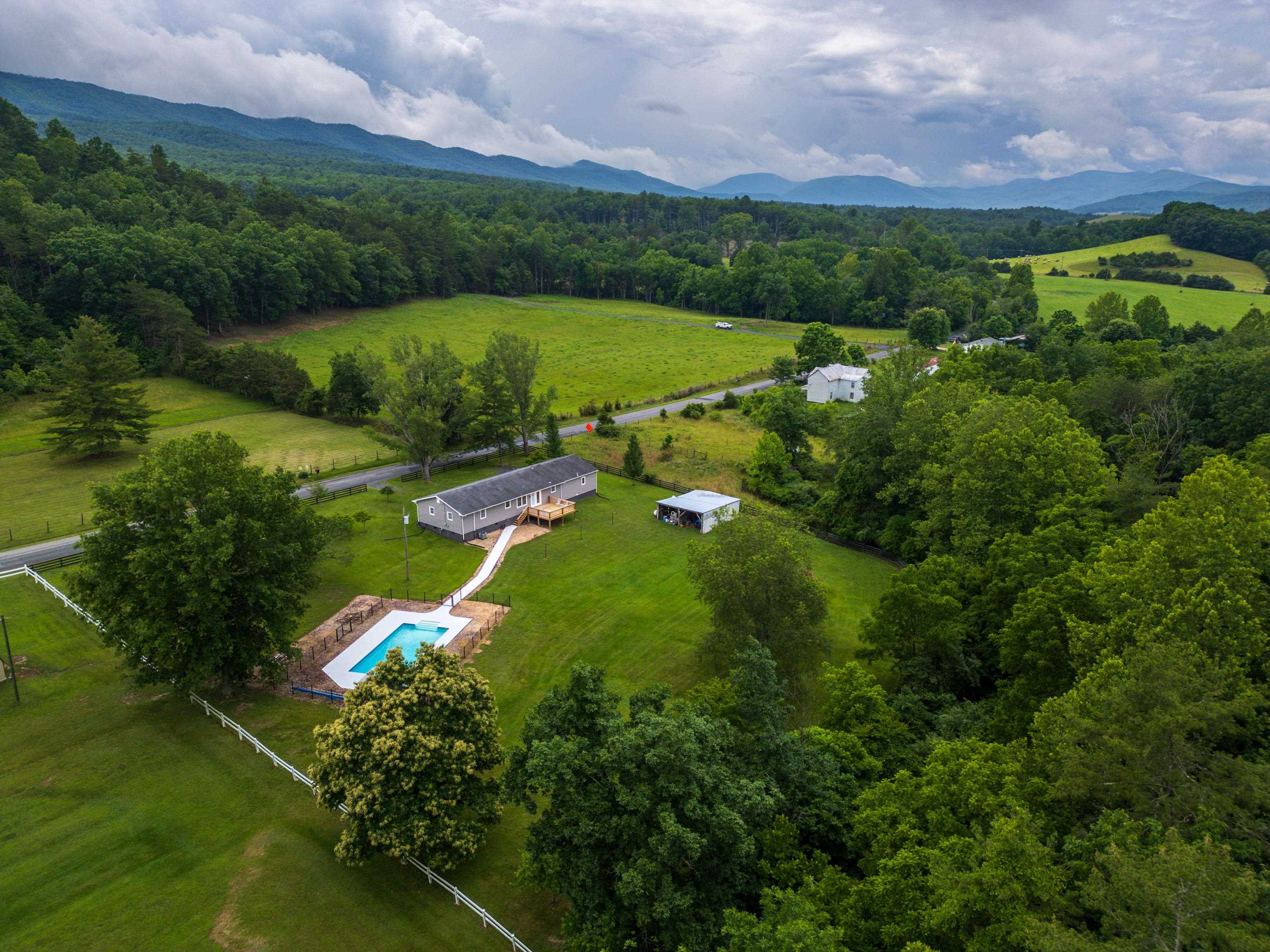 1653 LITTLE RIVER RD, GOSHEN, Virginia 24439, 4 Bedrooms Bedrooms, ,2 BathroomsBathrooms,Residential,1653 LITTLE RIVER RD,665930 MLS # 665930