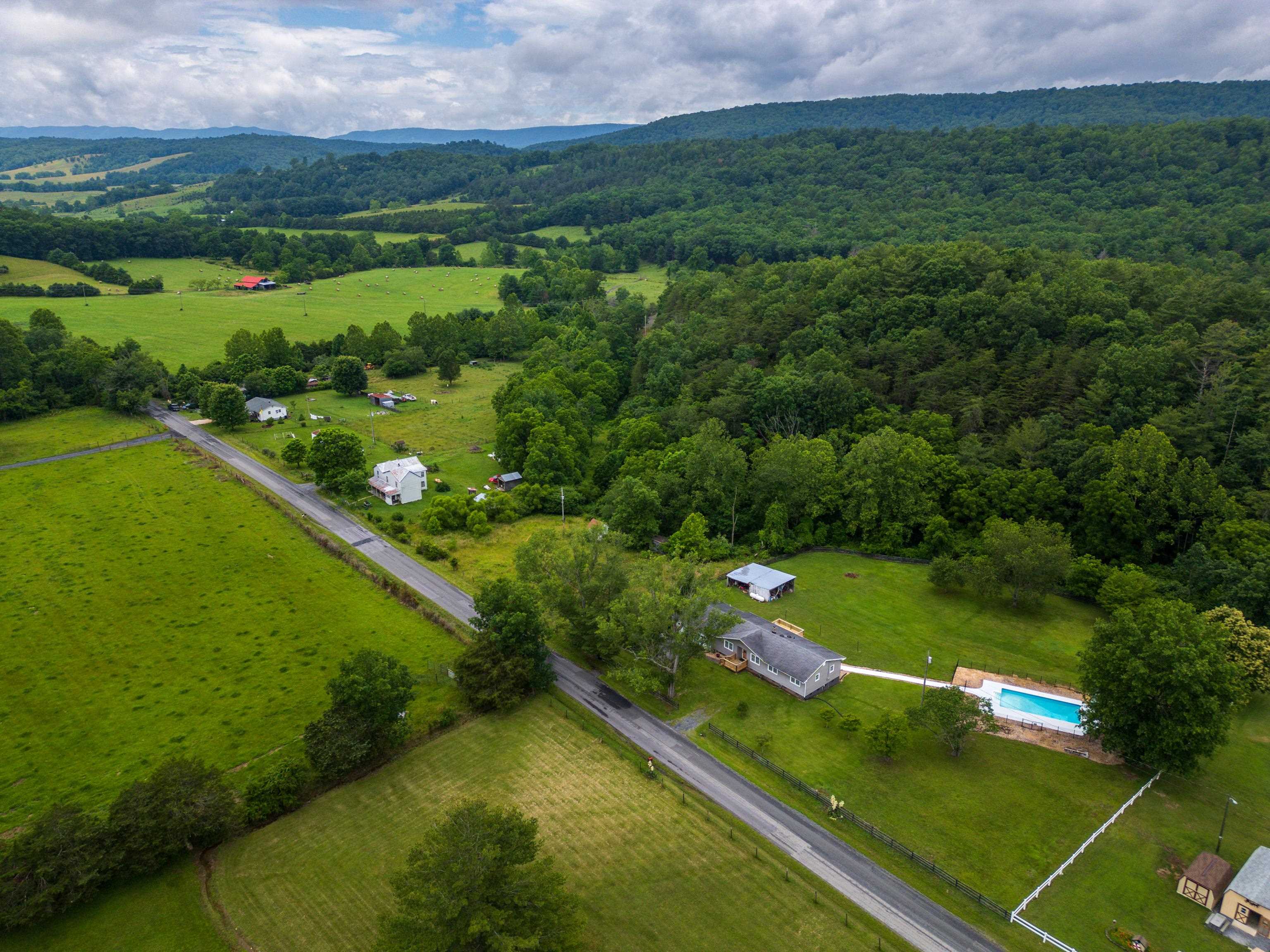 1653 LITTLE RIVER RD, GOSHEN, Virginia 24439, 4 Bedrooms Bedrooms, ,2 BathroomsBathrooms,Residential,1653 LITTLE RIVER RD,665930 MLS # 665930