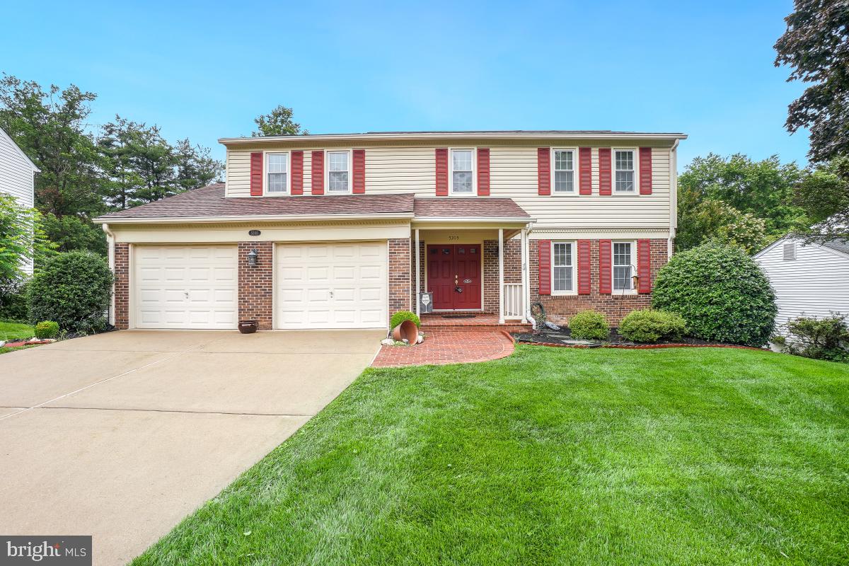 5205 DUNLEIGH DR, BURKE, Virginia 22015, 4 Bedrooms Bedrooms, ,2 BathroomsBathrooms,Residential,For sale,5205 DUNLEIGH DR,VAFX2235936 MLS # VAFX2235936