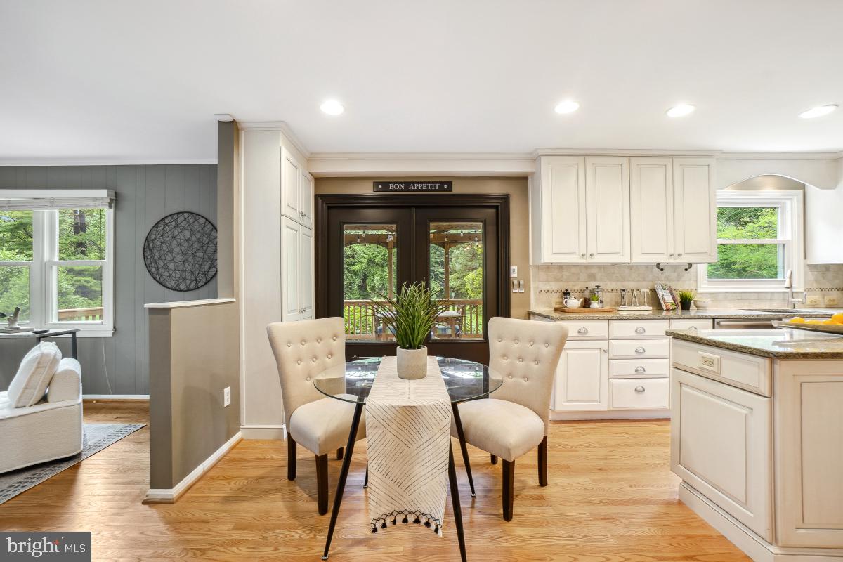 5205 DUNLEIGH DR, BURKE, Virginia 22015, 4 Bedrooms Bedrooms, ,2 BathroomsBathrooms,Residential,For sale,5205 DUNLEIGH DR,VAFX2235936 MLS # VAFX2235936