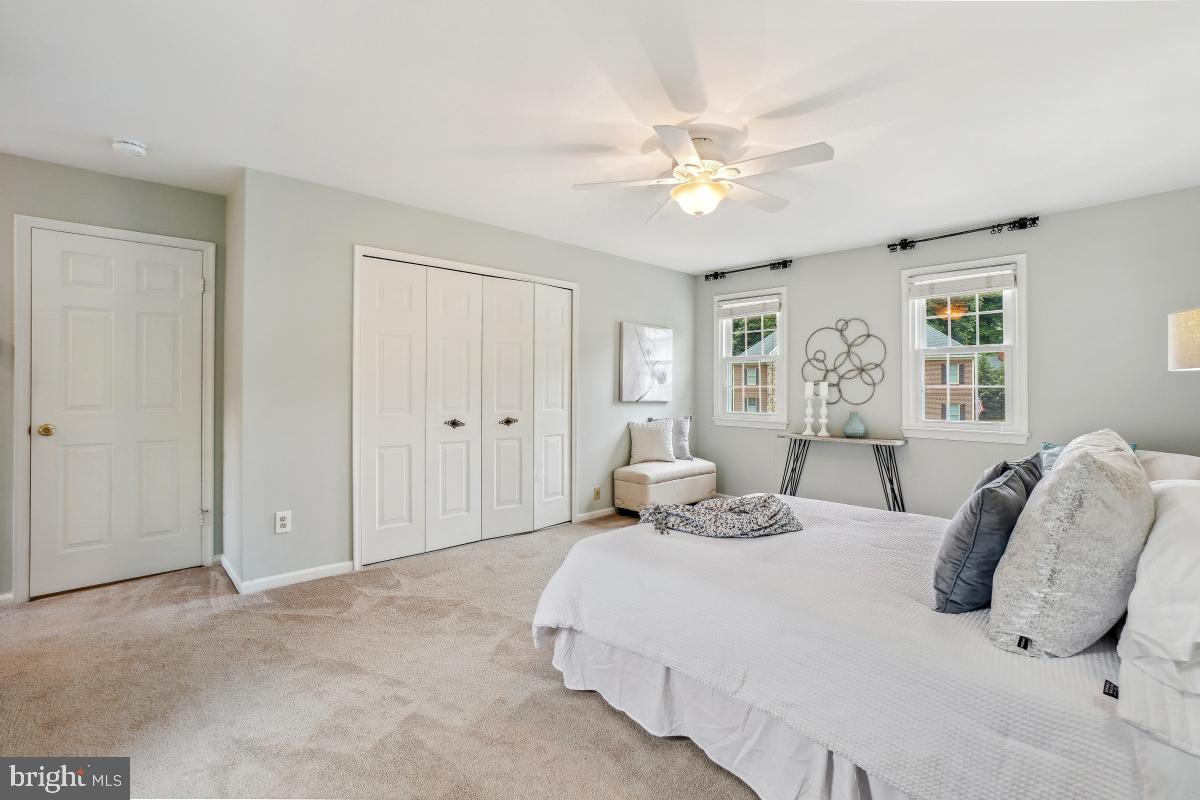 5205 DUNLEIGH DR, BURKE, Virginia 22015, 4 Bedrooms Bedrooms, ,2 BathroomsBathrooms,Residential,For sale,5205 DUNLEIGH DR,VAFX2235936 MLS # VAFX2235936