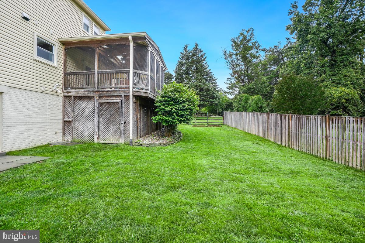 5205 DUNLEIGH DR, BURKE, Virginia 22015, 4 Bedrooms Bedrooms, ,2 BathroomsBathrooms,Residential,For sale,5205 DUNLEIGH DR,VAFX2235936 MLS # VAFX2235936