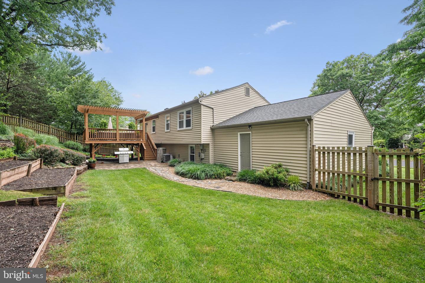 12751 BRADWELL RD, HERNDON, Virginia 20171, 5 Bedrooms Bedrooms, ,3 BathroomsBathrooms,Residential,For sale,12751 BRADWELL RD,VAFX2236834 MLS # VAFX2236834