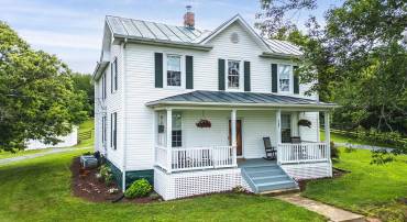 757 ENTRY SCHOOL RD, WAYNESBORO, Virginia 22980, 4 Bedrooms Bedrooms, ,2 BathroomsBathrooms,Residential,757 ENTRY SCHOOL RD,665941 MLS # 665941