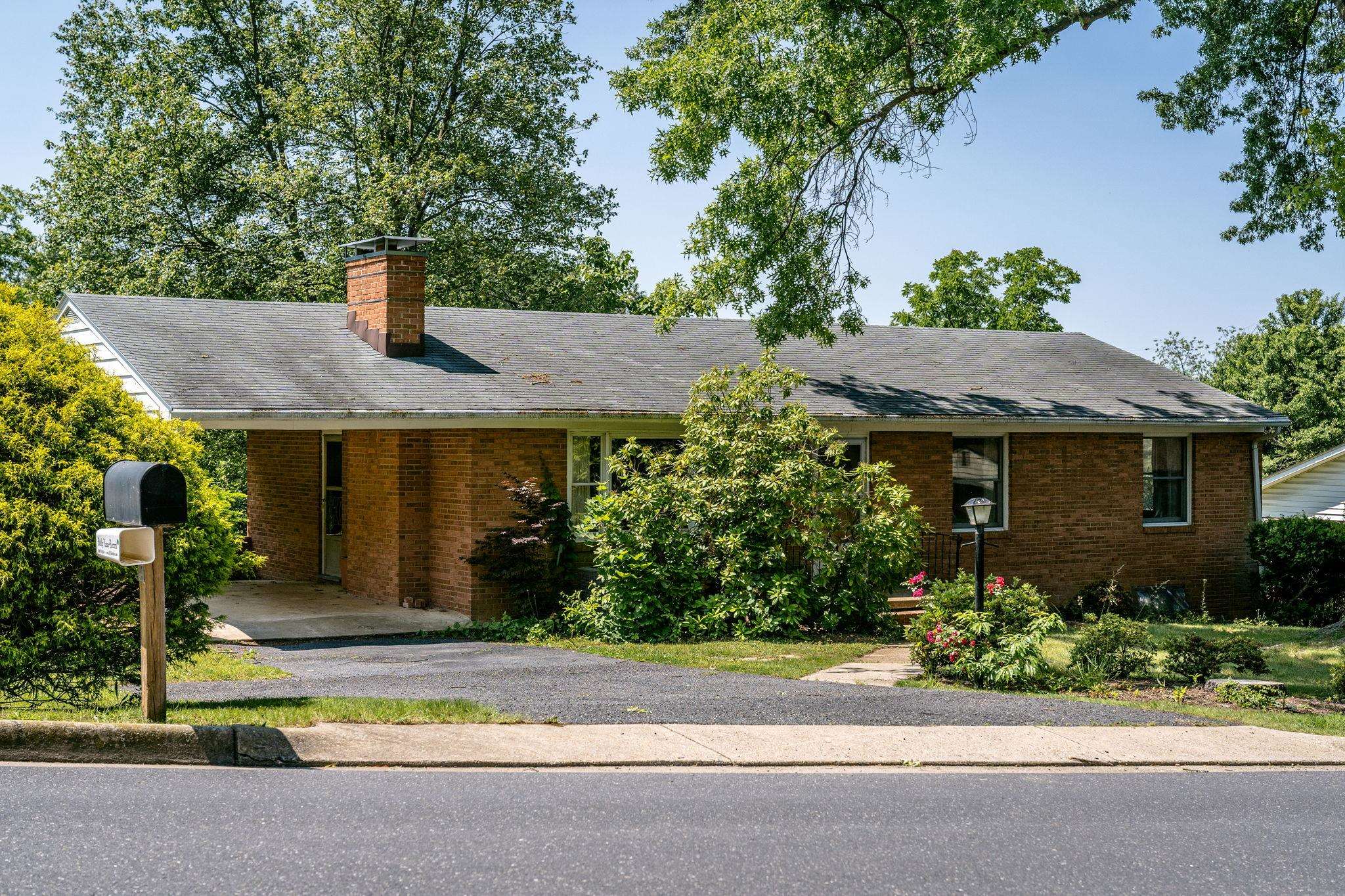 1192 NELSON DR, HARRISONBURG, Virginia 22801, 3 Bedrooms Bedrooms, ,1 BathroomBathrooms,Residential,1192 NELSON DR,665943 MLS # 665943