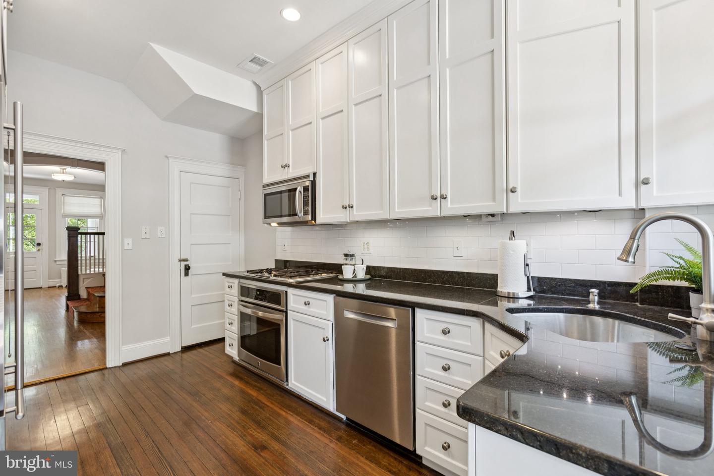 1847 LAMONT ST NW, WASHINGTON, District Of Columbia 20010, 6 Bedrooms Bedrooms, ,3 BathroomsBathrooms,Residential,For sale,1847 LAMONT ST NW,DCDC2198646 MLS # DCDC2198646