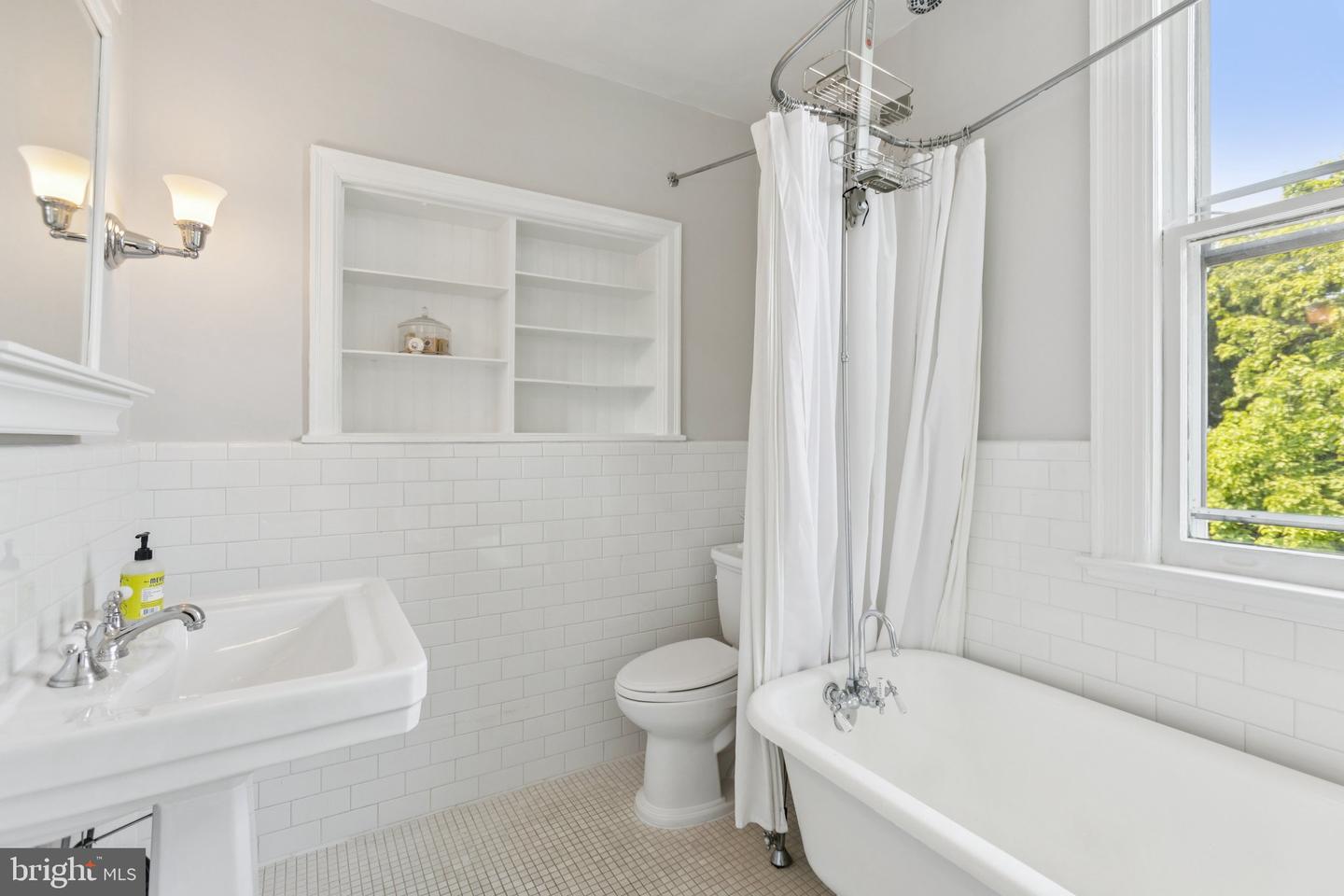 1847 LAMONT ST NW, WASHINGTON, District Of Columbia 20010, 6 Bedrooms Bedrooms, ,3 BathroomsBathrooms,Residential,For sale,1847 LAMONT ST NW,DCDC2198646 MLS # DCDC2198646