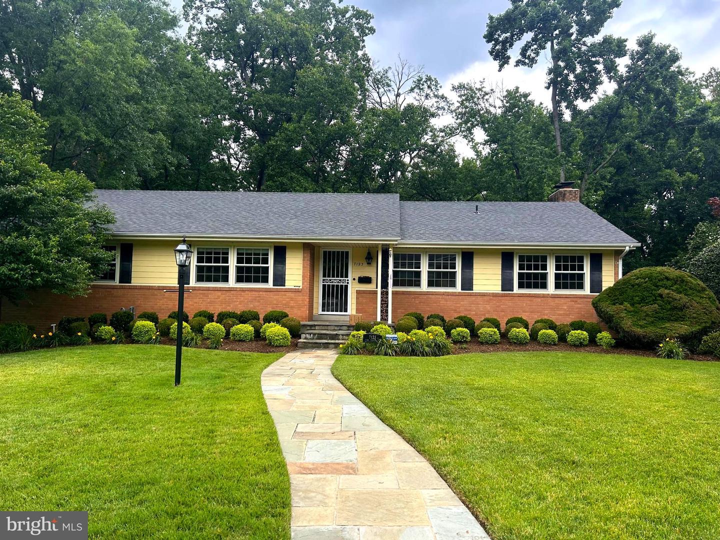 7123 PARK TERRACE DR, ALEXANDRIA, Virginia 22307, 5 Bedrooms Bedrooms, ,3 BathroomsBathrooms,Residential,For sale,7123 PARK TERRACE DR,VAFX2238648 MLS # VAFX2238648