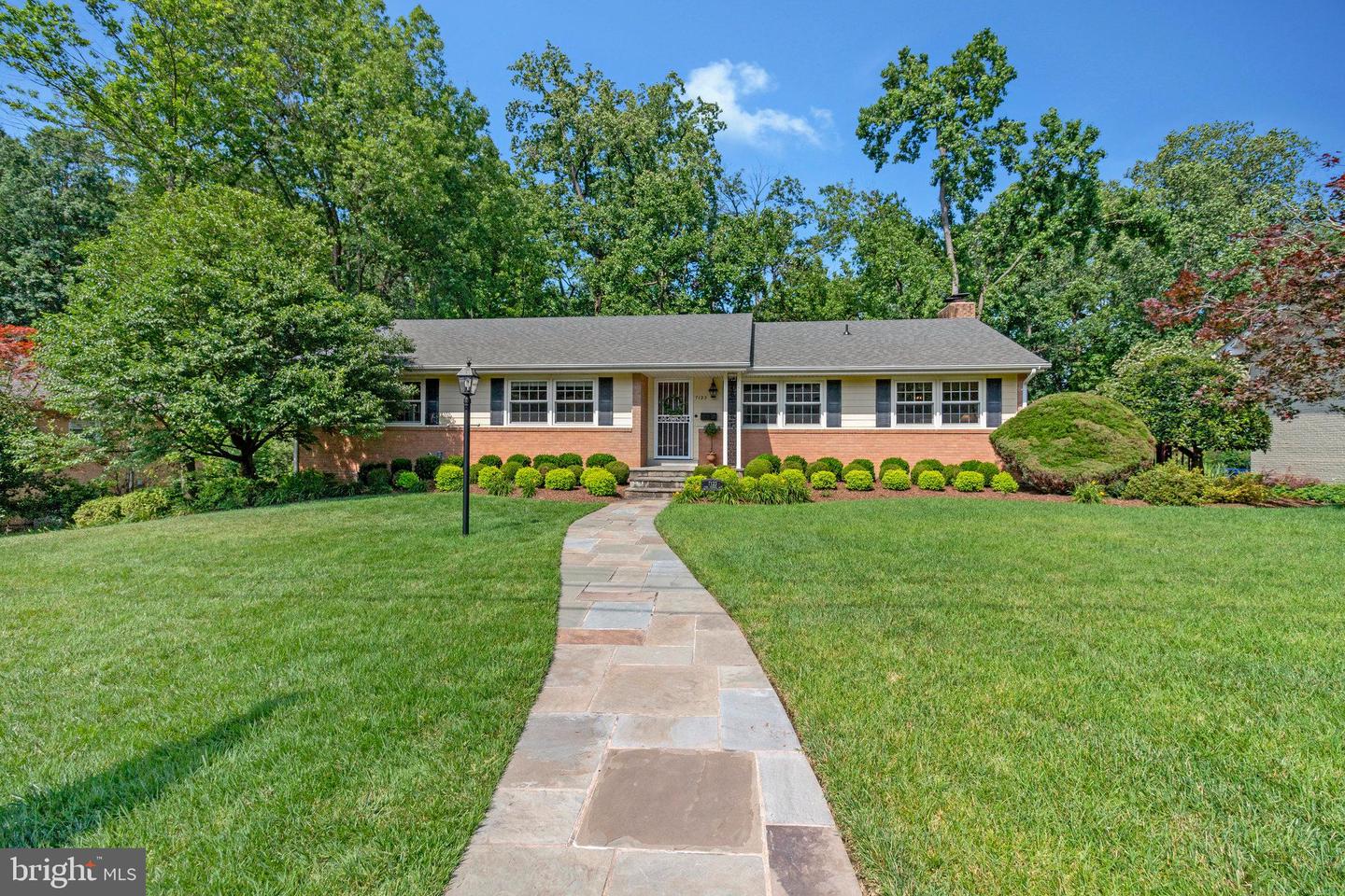 7123 PARK TERRACE DR, ALEXANDRIA, Virginia 22307, 5 Bedrooms Bedrooms, ,3 BathroomsBathrooms,Residential,For sale,7123 PARK TERRACE DR,VAFX2238648 MLS # VAFX2238648