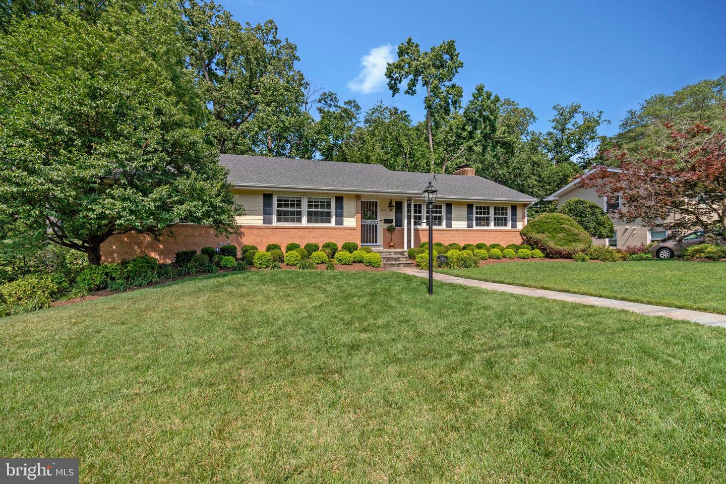 7123 PARK TERRACE DR, ALEXANDRIA, Virginia 22307, 5 Bedrooms Bedrooms, ,3 BathroomsBathrooms,Residential,For sale,7123 PARK TERRACE DR,VAFX2238648 MLS # VAFX2238648