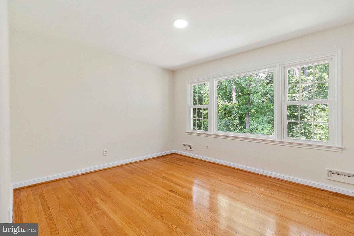 7123 PARK TERRACE DR, ALEXANDRIA, Virginia 22307, 5 Bedrooms Bedrooms, ,3 BathroomsBathrooms,Residential,For sale,7123 PARK TERRACE DR,VAFX2238648 MLS # VAFX2238648