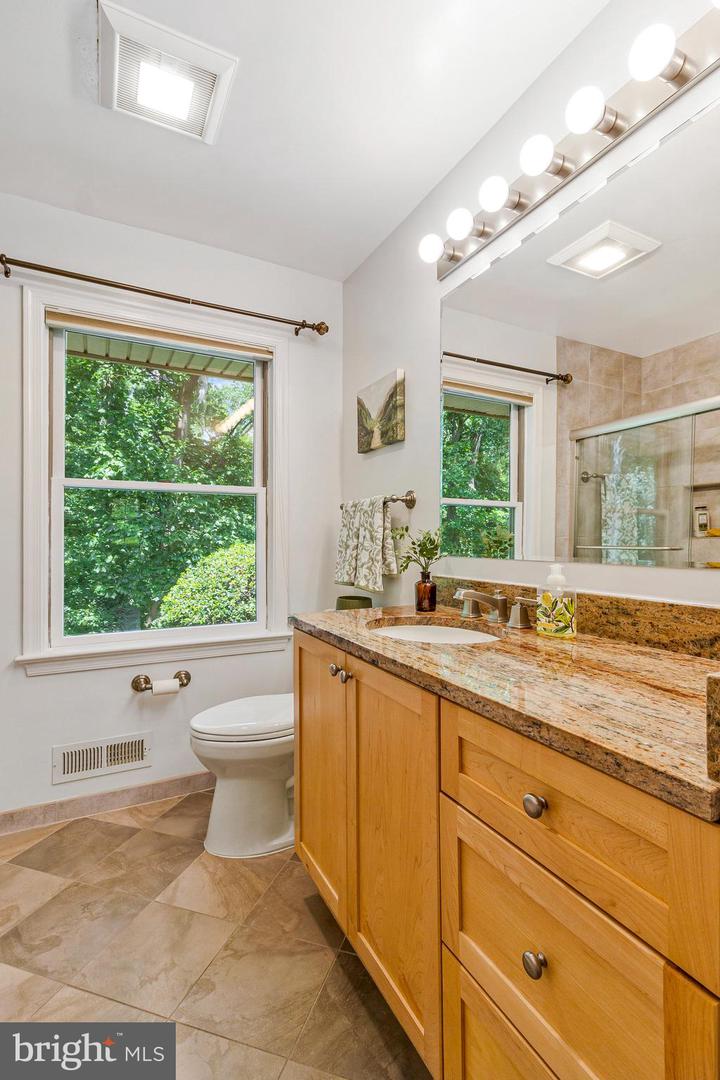 7123 PARK TERRACE DR, ALEXANDRIA, Virginia 22307, 5 Bedrooms Bedrooms, ,3 BathroomsBathrooms,Residential,For sale,7123 PARK TERRACE DR,VAFX2238648 MLS # VAFX2238648