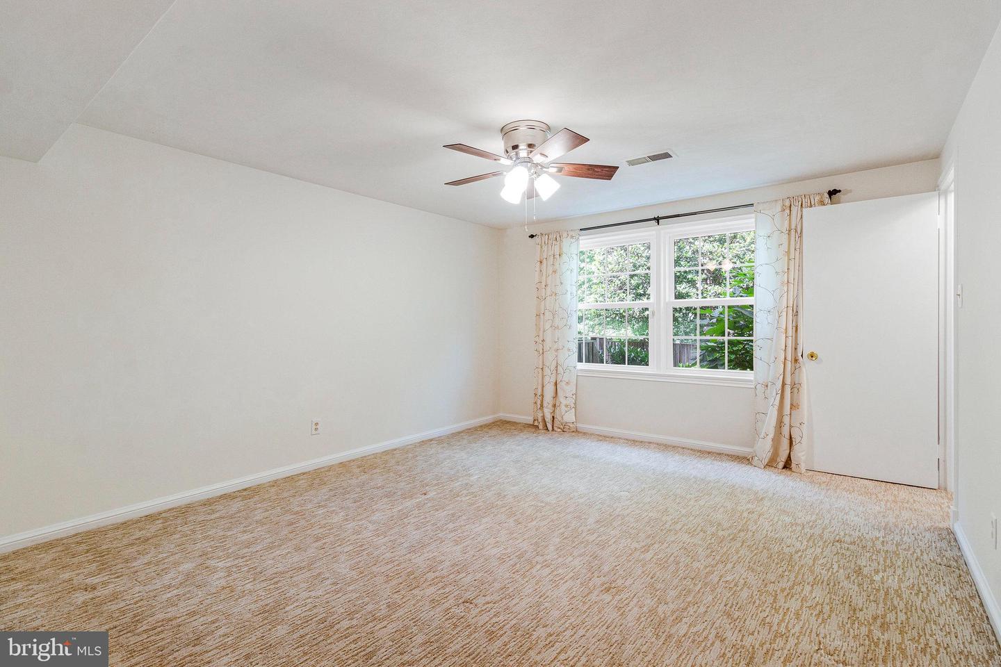 7123 PARK TERRACE DR, ALEXANDRIA, Virginia 22307, 5 Bedrooms Bedrooms, ,3 BathroomsBathrooms,Residential,For sale,7123 PARK TERRACE DR,VAFX2238648 MLS # VAFX2238648