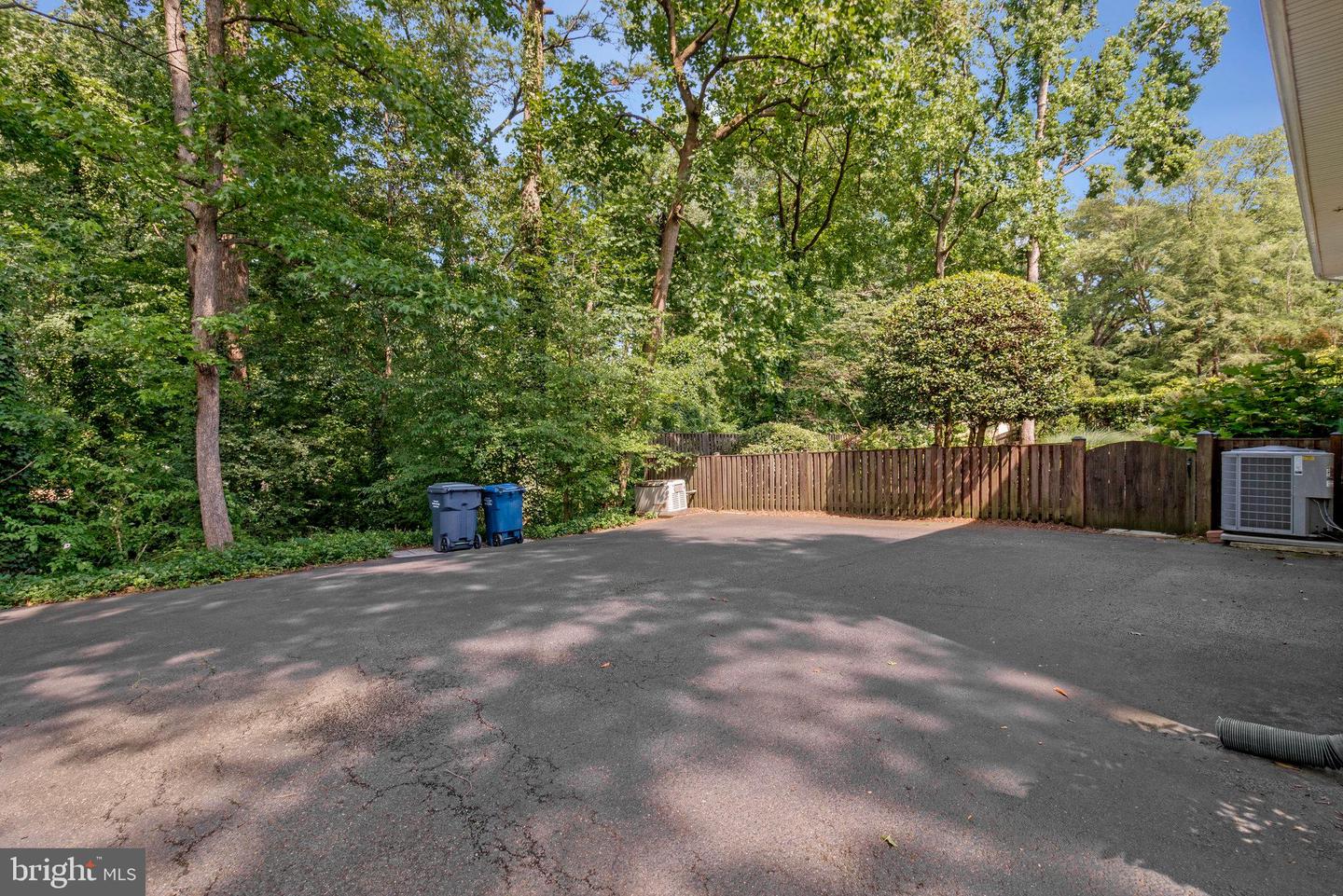 7123 PARK TERRACE DR, ALEXANDRIA, Virginia 22307, 5 Bedrooms Bedrooms, ,3 BathroomsBathrooms,Residential,For sale,7123 PARK TERRACE DR,VAFX2238648 MLS # VAFX2238648