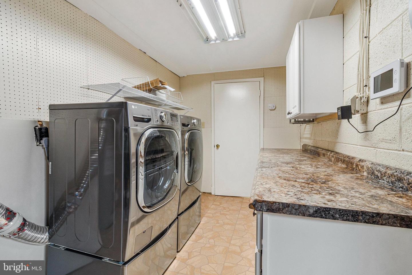 7123 PARK TERRACE DR, ALEXANDRIA, Virginia 22307, 5 Bedrooms Bedrooms, ,3 BathroomsBathrooms,Residential,For sale,7123 PARK TERRACE DR,VAFX2238648 MLS # VAFX2238648