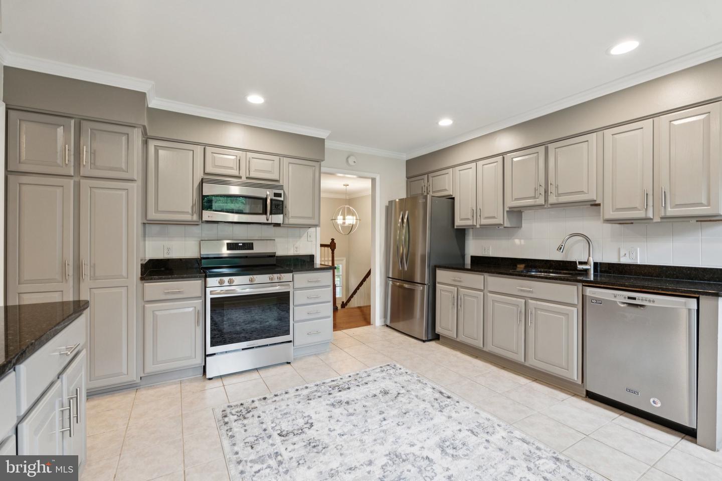 828 MONROE ST, HERNDON, Virginia 20170, 5 Bedrooms Bedrooms, ,3 BathroomsBathrooms,Residential,For sale,828 MONROE ST,VAFX2238744 MLS # VAFX2238744
