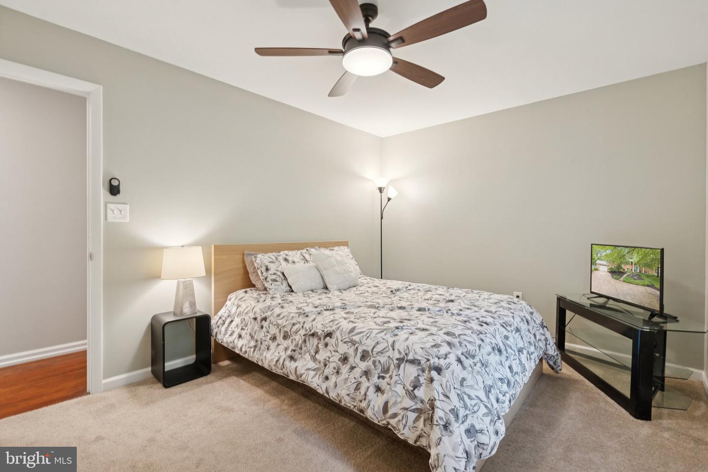 828 MONROE ST, HERNDON, Virginia 20170, 5 Bedrooms Bedrooms, ,3 BathroomsBathrooms,Residential,For sale,828 MONROE ST,VAFX2238744 MLS # VAFX2238744