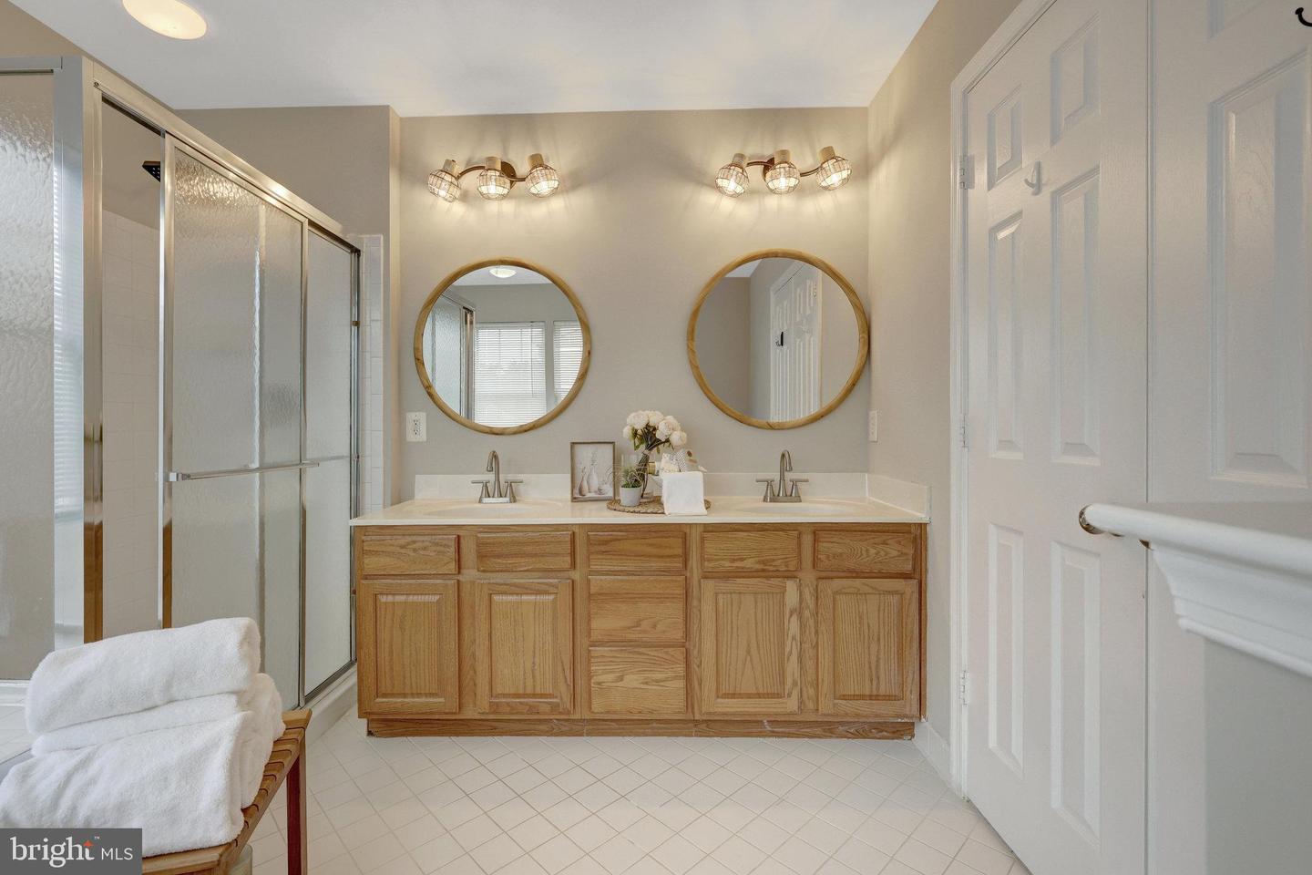 45559 GRAND CENTRAL SQ, STERLING, Virginia 20166, 3 Bedrooms Bedrooms, ,2 BathroomsBathrooms,Residential,For sale,45559 GRAND CENTRAL SQ,VALO2095660 MLS # VALO2095660