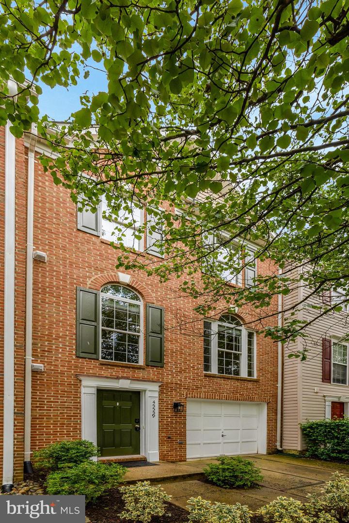 45559 GRAND CENTRAL SQ, STERLING, Virginia 20166, 3 Bedrooms Bedrooms, ,2 BathroomsBathrooms,Residential,For sale,45559 GRAND CENTRAL SQ,VALO2095660 MLS # VALO2095660