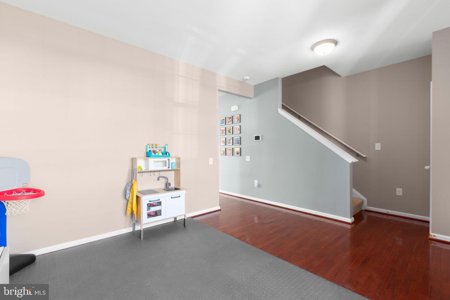 27 HOPKINS BRANCH WAY, FREDERICKSBURG, Virginia 22406, 4 Bedrooms Bedrooms, ,3 BathroomsBathrooms,Residential,For sale,27 HOPKINS BRANCH WAY,VAST2038700 MLS # VAST2038700