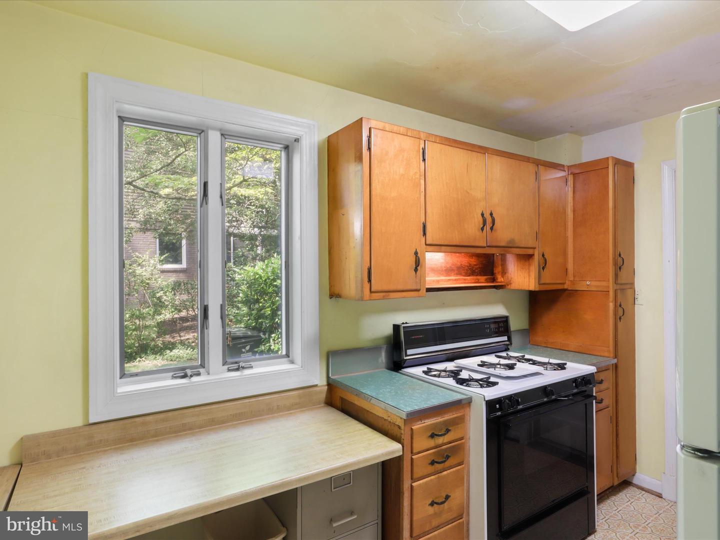6542 35TH RD N, ARLINGTON, Virginia 22213, 6 Bedrooms Bedrooms, ,3 BathroomsBathrooms,Residential,For sale,6542 35TH RD N,VAAR2057330 MLS # VAAR2057330