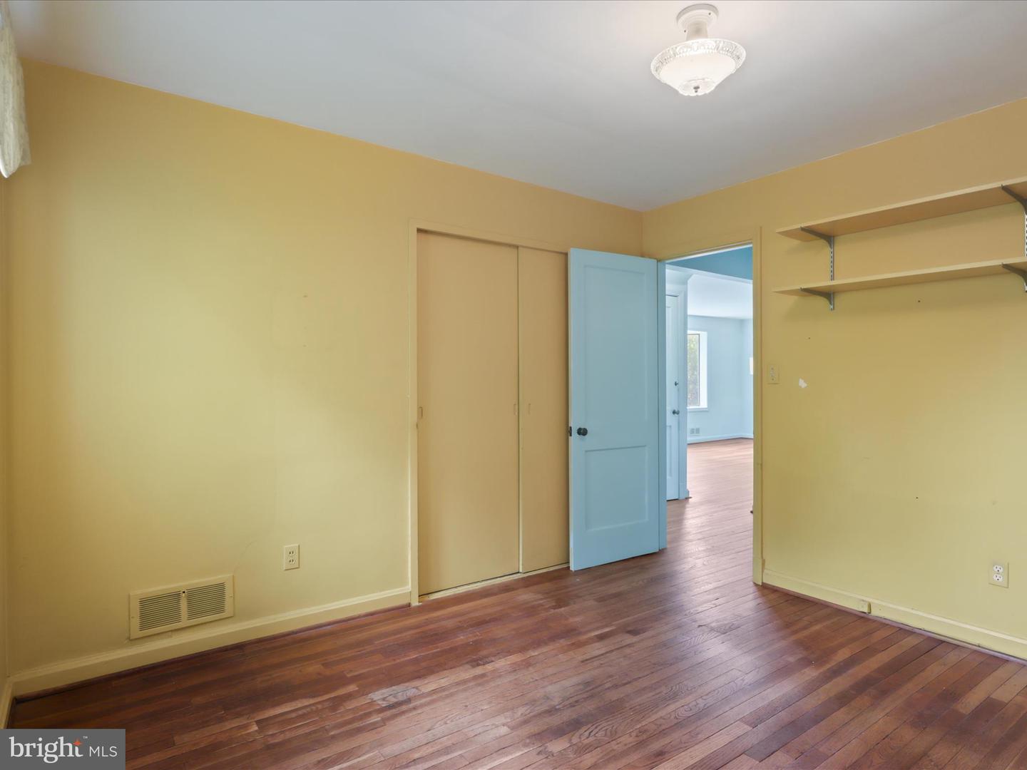 6542 35TH RD N, ARLINGTON, Virginia 22213, 6 Bedrooms Bedrooms, ,3 BathroomsBathrooms,Residential,For sale,6542 35TH RD N,VAAR2057330 MLS # VAAR2057330
