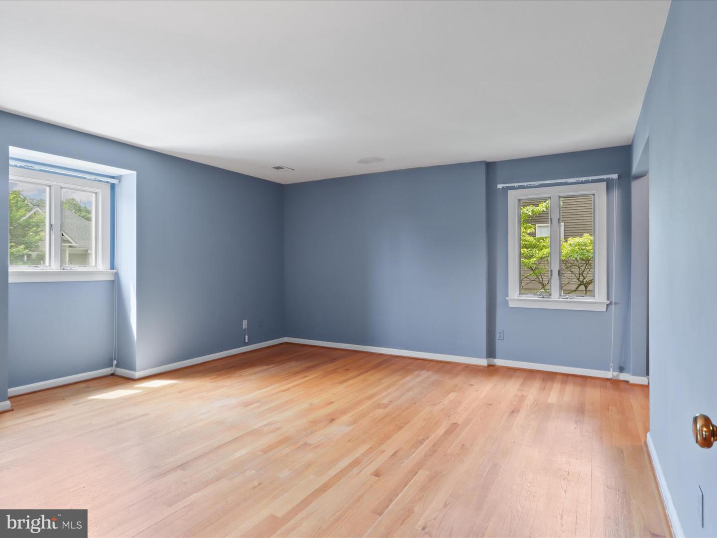6542 35TH RD N, ARLINGTON, Virginia 22213, 6 Bedrooms Bedrooms, ,3 BathroomsBathrooms,Residential,For sale,6542 35TH RD N,VAAR2057330 MLS # VAAR2057330