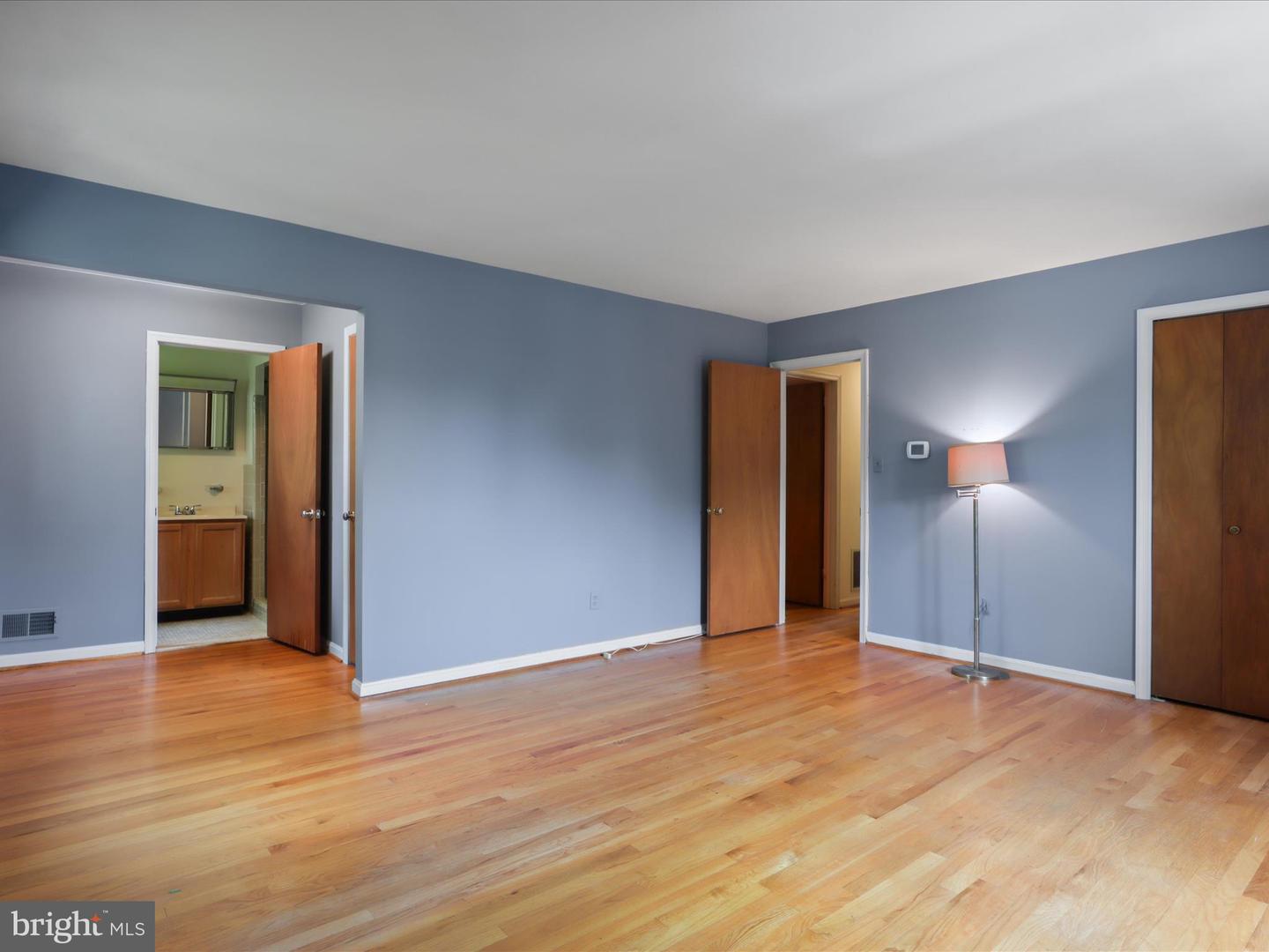 6542 35TH RD N, ARLINGTON, Virginia 22213, 6 Bedrooms Bedrooms, ,3 BathroomsBathrooms,Residential,For sale,6542 35TH RD N,VAAR2057330 MLS # VAAR2057330